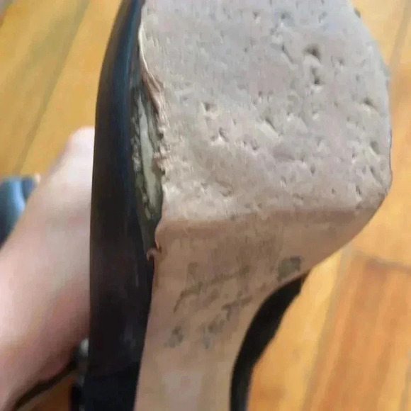 Mk  booties - Picture 7 of 12